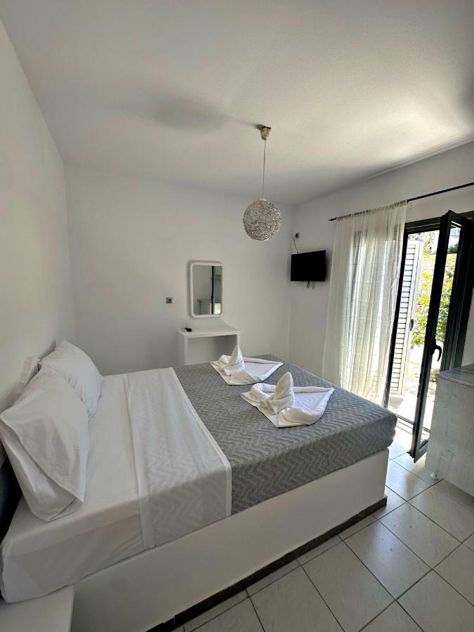 Santorini Style Rooms Βόθον Εξωτερικό φωτογραφία