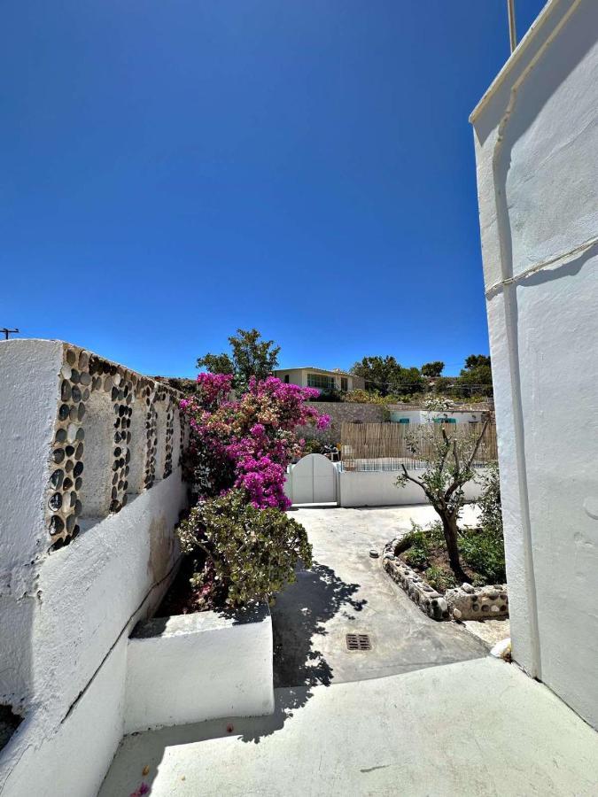 Santorini Style Rooms Βόθον Εξωτερικό φωτογραφία